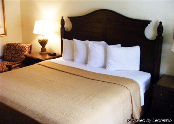 Quality Inn & Suites Eastgate Kissimmee Rum bild